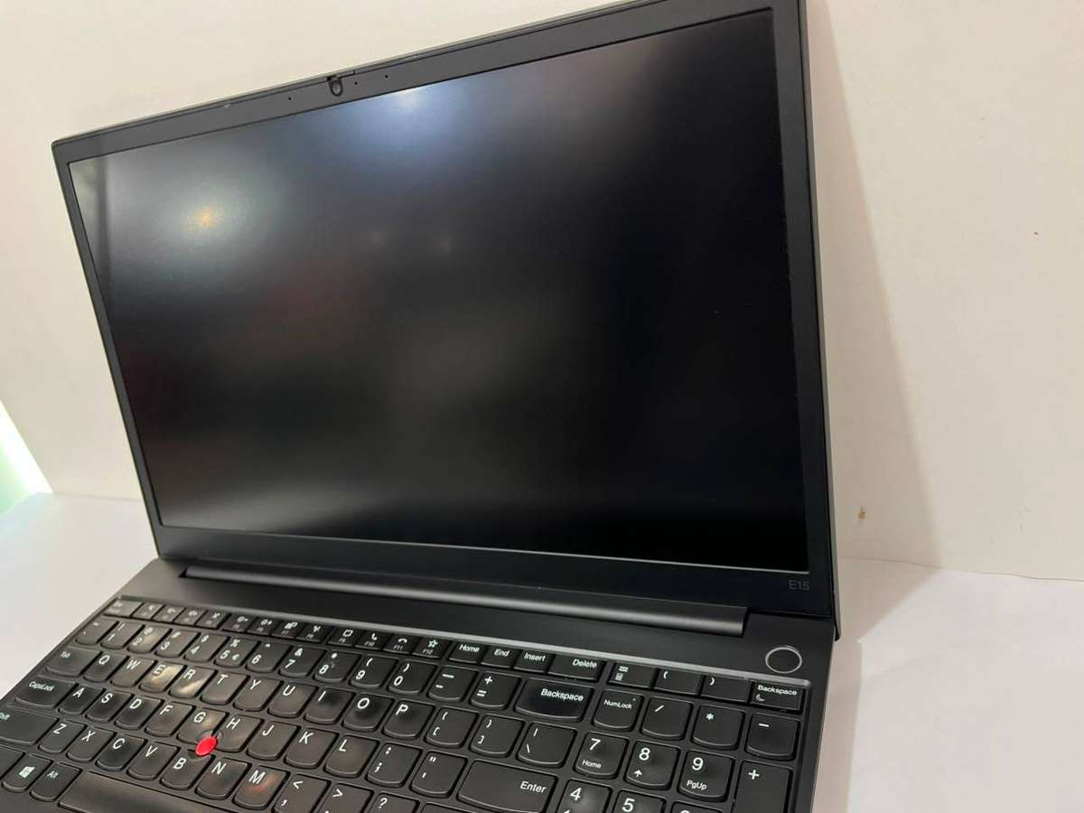 Lenovo ThinkPad E15 Gen 2  Intel Core i5-1135G7, 8GB RAM, 256GB SSD
