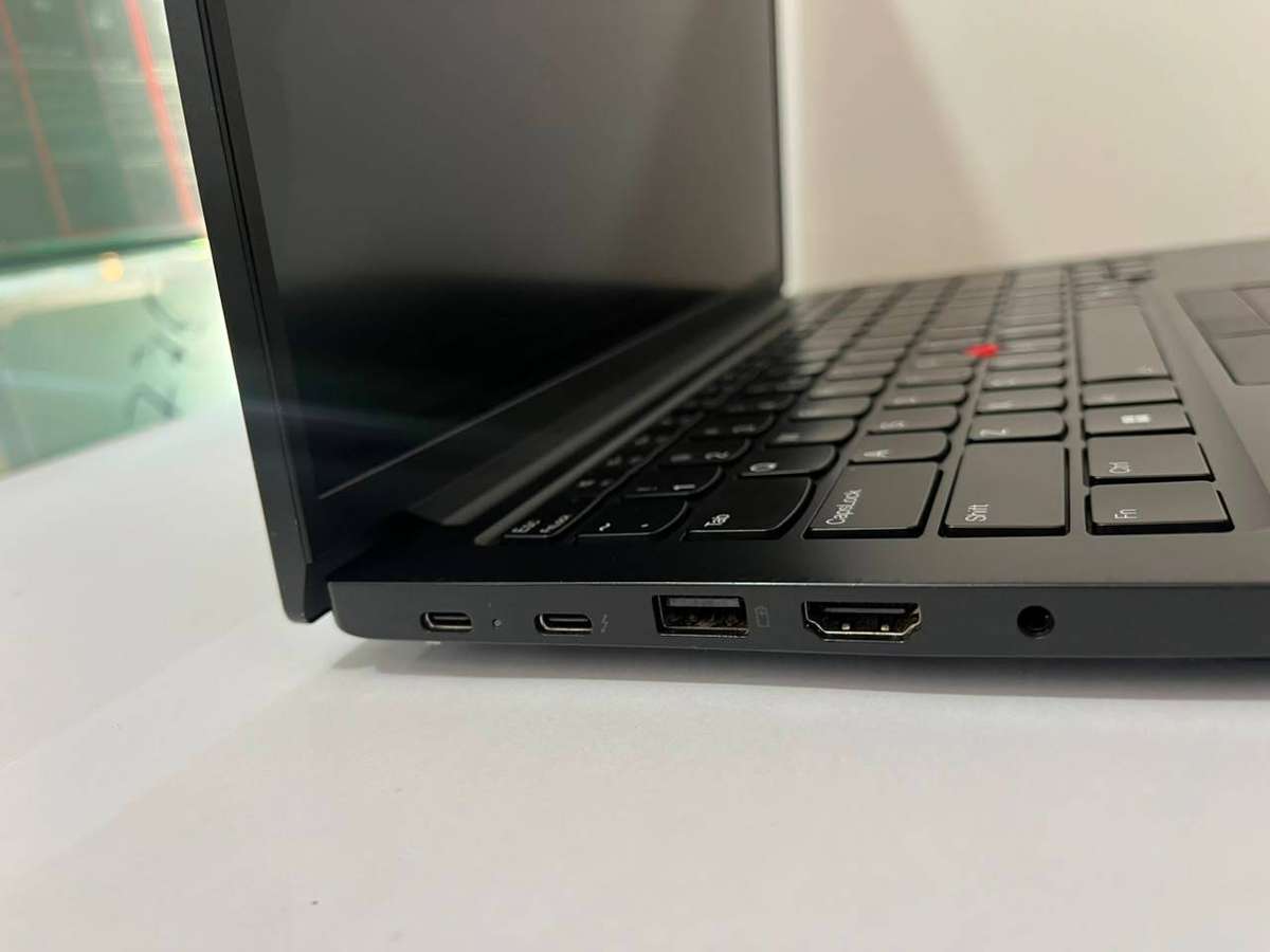 Lenovo ThinkPad E14 Gen 6 Ultra 5 135U  16 gb / 512 gb ssd (Model   21M8F2JC00)
