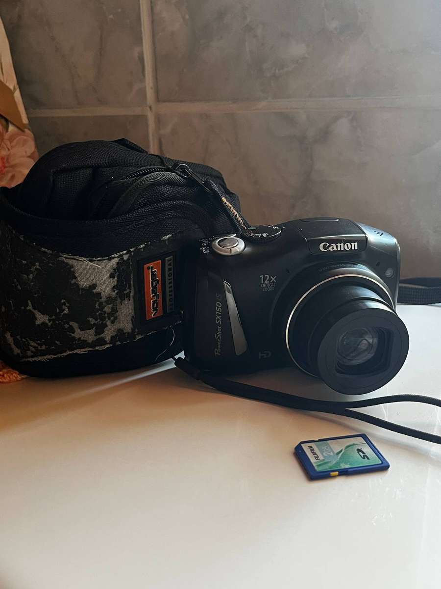 Canon SX150is digital camera