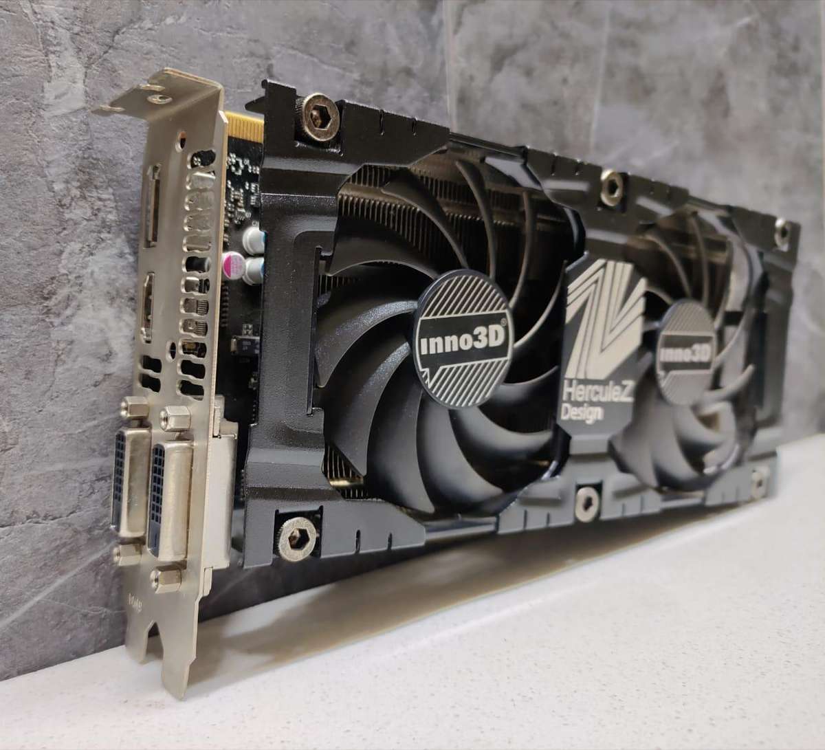  GTX 1070 8GB HerculeZ Edition  Rare Look. Real Power.