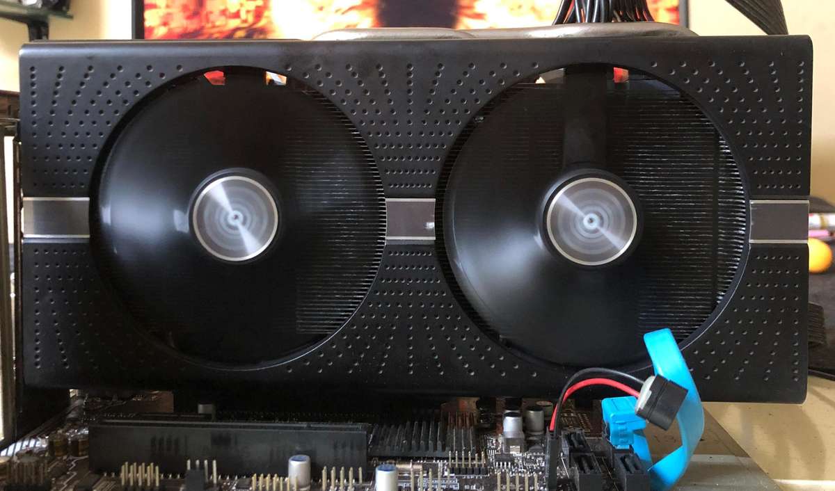  Epic!! RX570 4GB Nitro+ Built to perform. Only R1299.95 (Slightly Negotiable)