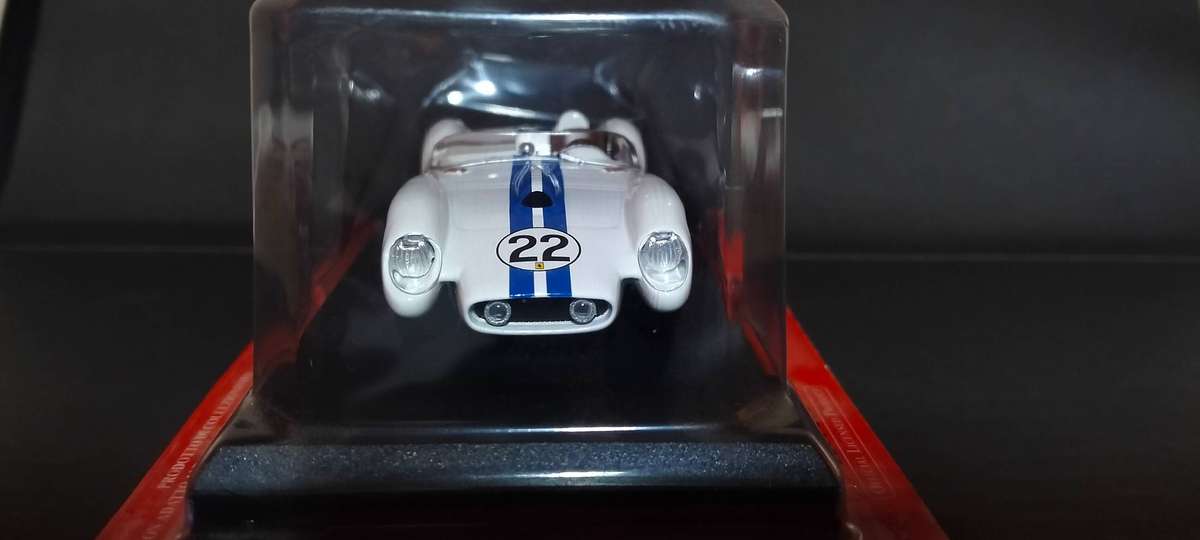 Ferrari 250 TR Model Car
