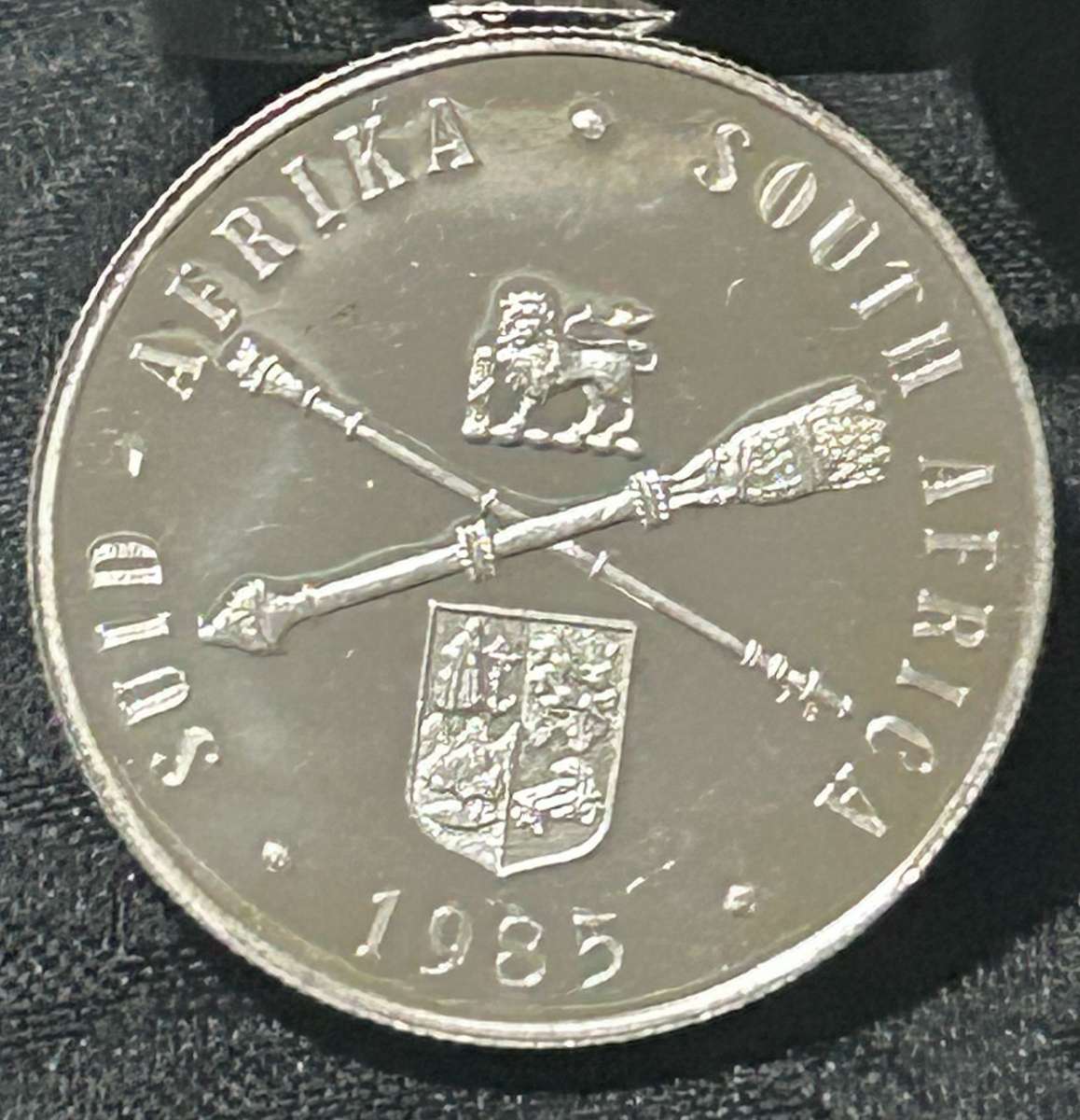 1985 SOUTH AFRICA PROOF SILVER R1 (75 th YEAR PARLIAMENT 1910-1985) BEAUTIFUL COIN