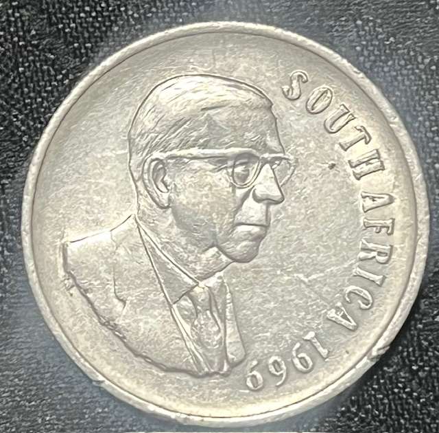 1969 SILVER English R1 COIN