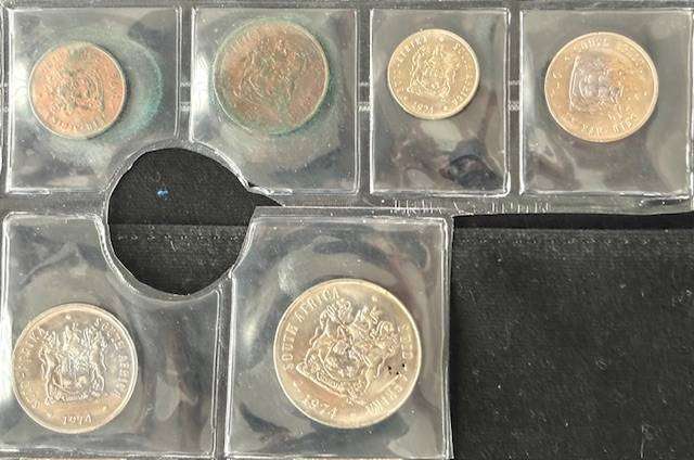 South African 1968 and 1974 partial Uncirculated mint sets without R1
