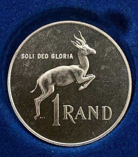 1975 Proof SILVER ONE RAND in capsule in Blue Mint Box