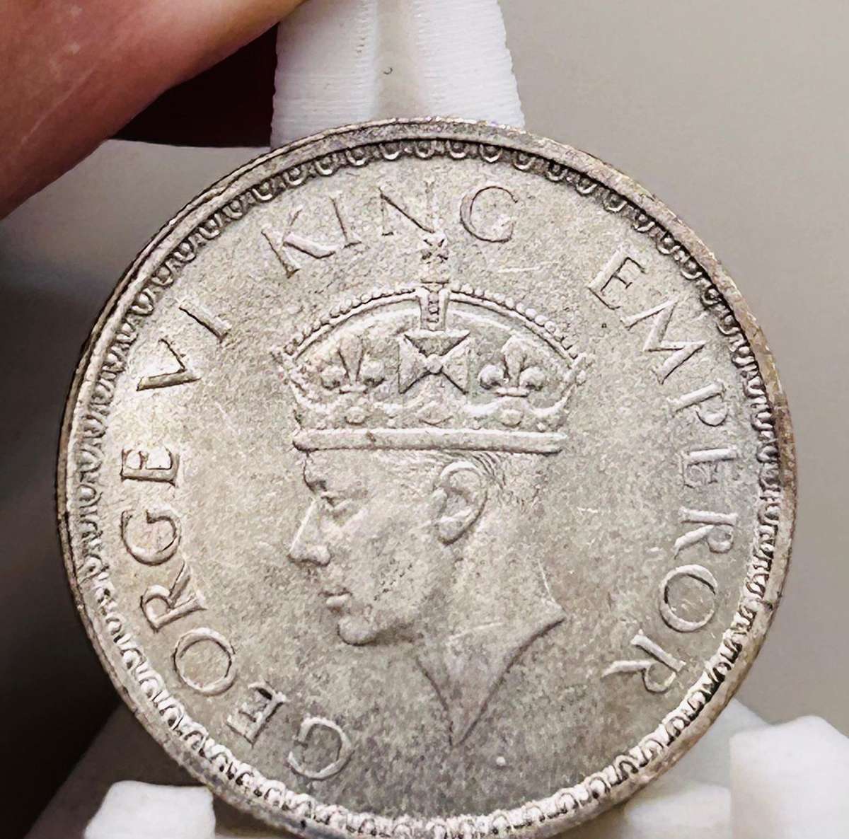 1941 HLAF RUPEE INDIA SILVER COIN -SCARES ON NUMISTA JUST 3% AVAILABLE RATING