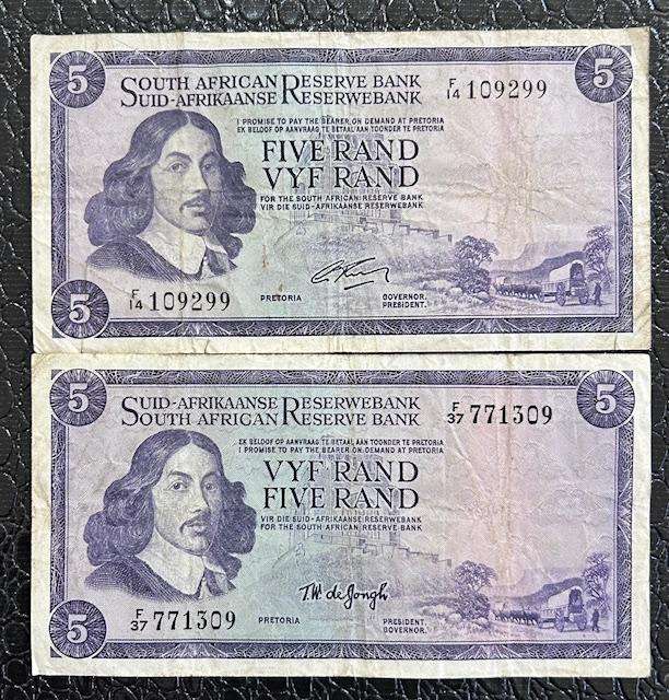 G RISSIK AND TW DE JONGH TWO x FIVE RAND BANKNOTES HIGHLY COLLECTABLE