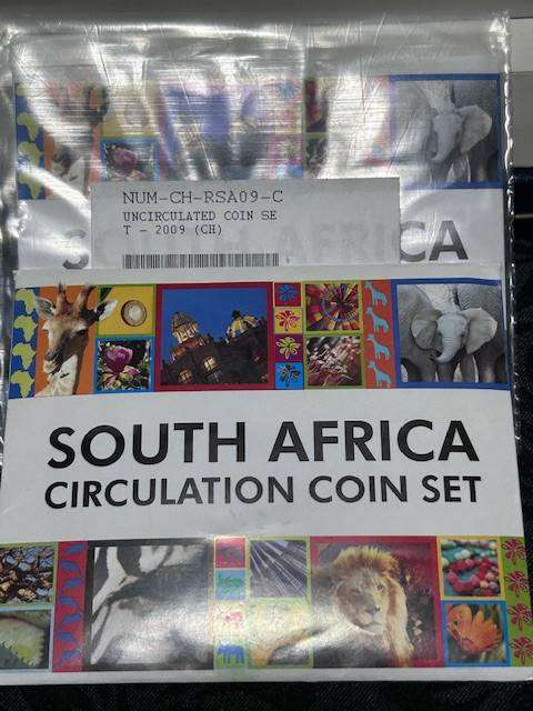 2009 Small UNC Coin sets scares and was for exports not a lot available in SA x 2 Bid per set
