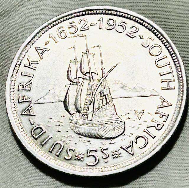 1952 Uncirculated 5 Shilling Silver Coin in pristine condition