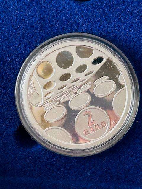 1992 R2 PROOF MINT TECHNOLOGY SPOTLESS NEW COIN STILL IN ORIGINAL SLEEVE
