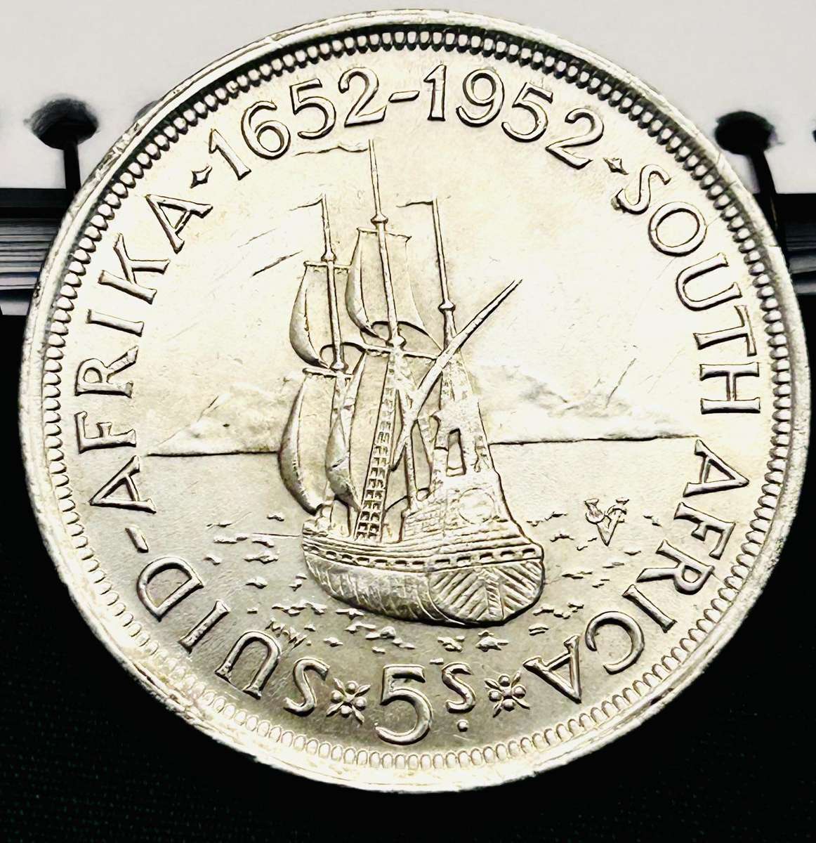 1952 UNION 5 SHILLING IN BEAUTIFUL CONDITION