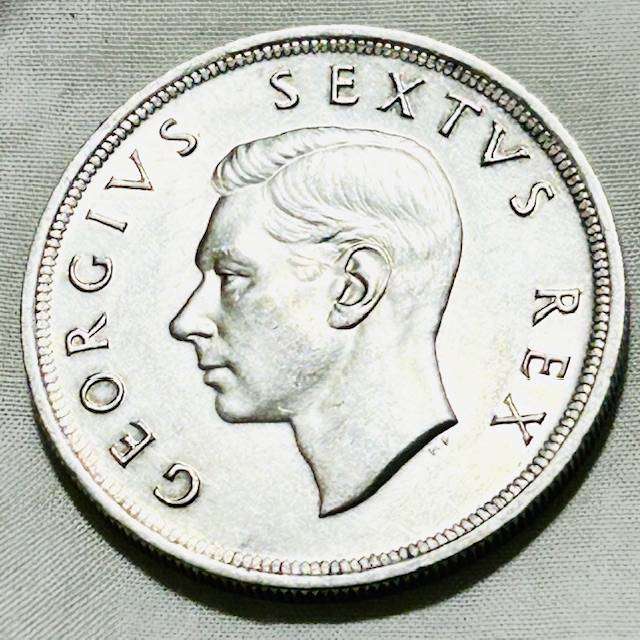 1952 Uncirculated 5 Shilling Silver Coin in pristine condition