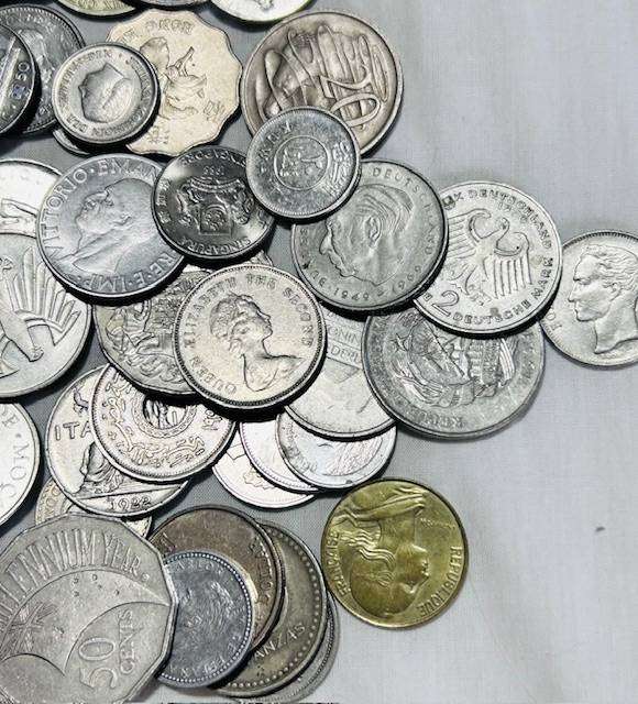 60 x Mix WORLD COINS of different courtiers in EF to AU condition as one lot