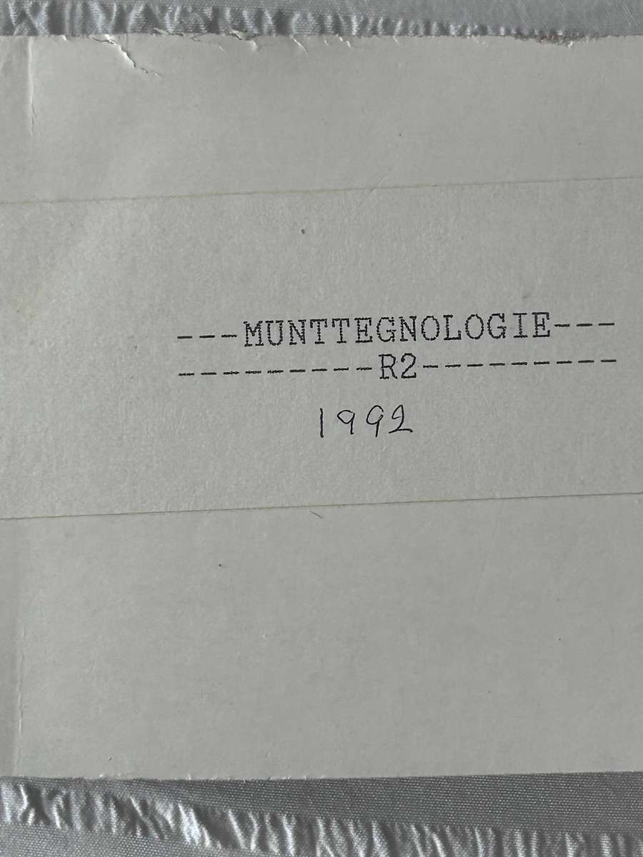 1992 R2 PROOF MINT TECHNOLOGY SPOTLESS NEW COIN STILL IN ORIGINAL SLEEVE