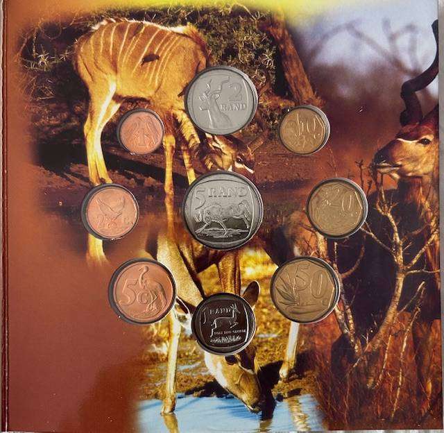 2001 UNC Mint Pack as from Mint Sealed Mintage 5577