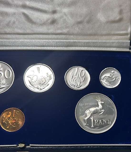 1984 South Africa Proof set Silver R1 to 1 cent and Nickel R1 in ORIGINAL blue SA mint box