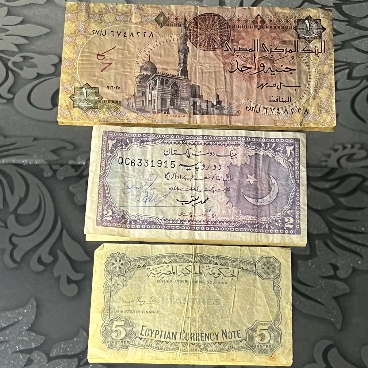 Lot  3 Notes from Egypt & Pakistan  Historic Paper Money