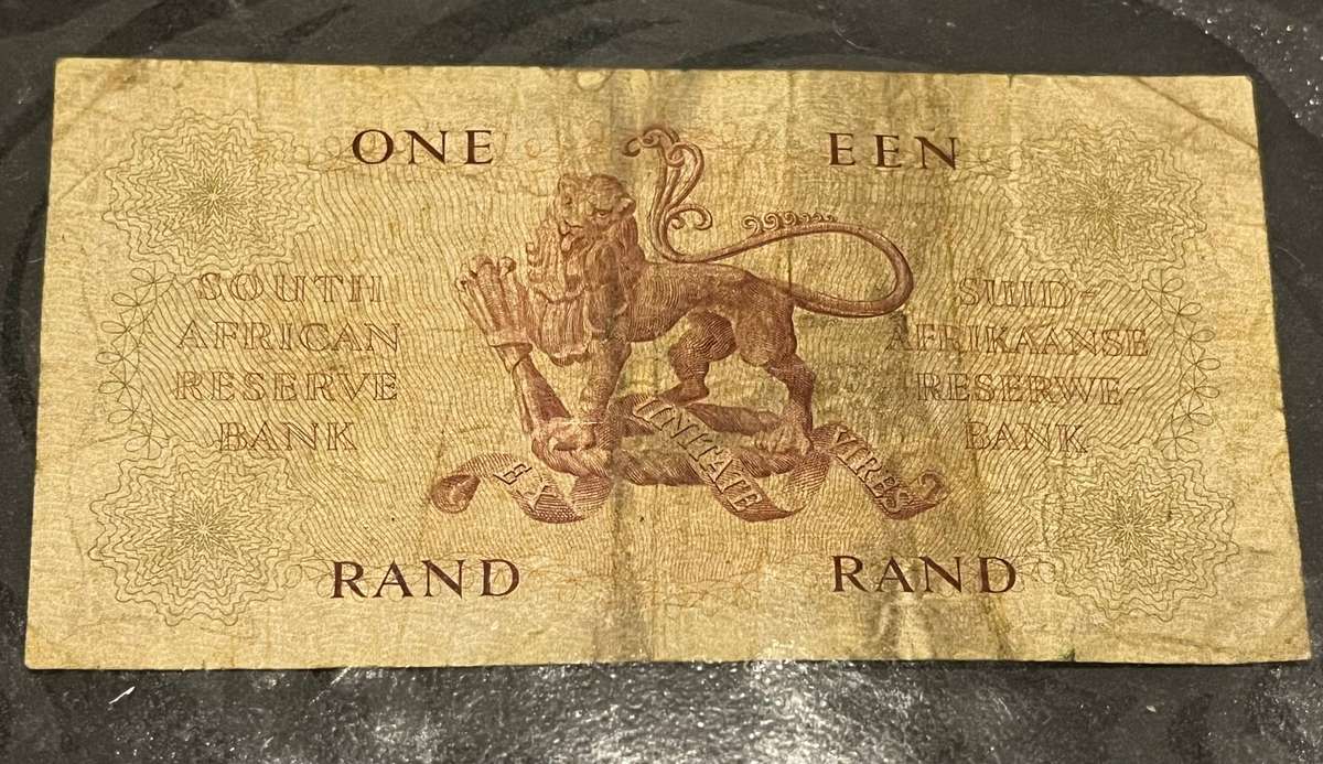 1 Rand Banknote  South African Reserve Bank  Early Issue Collectible