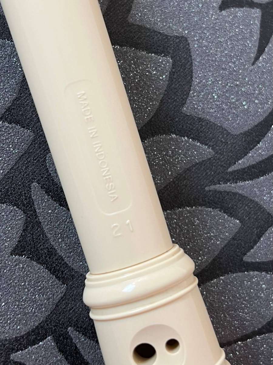 Yamaha YRS-24B Soprano Recorder with Bag & Cleaning Rod