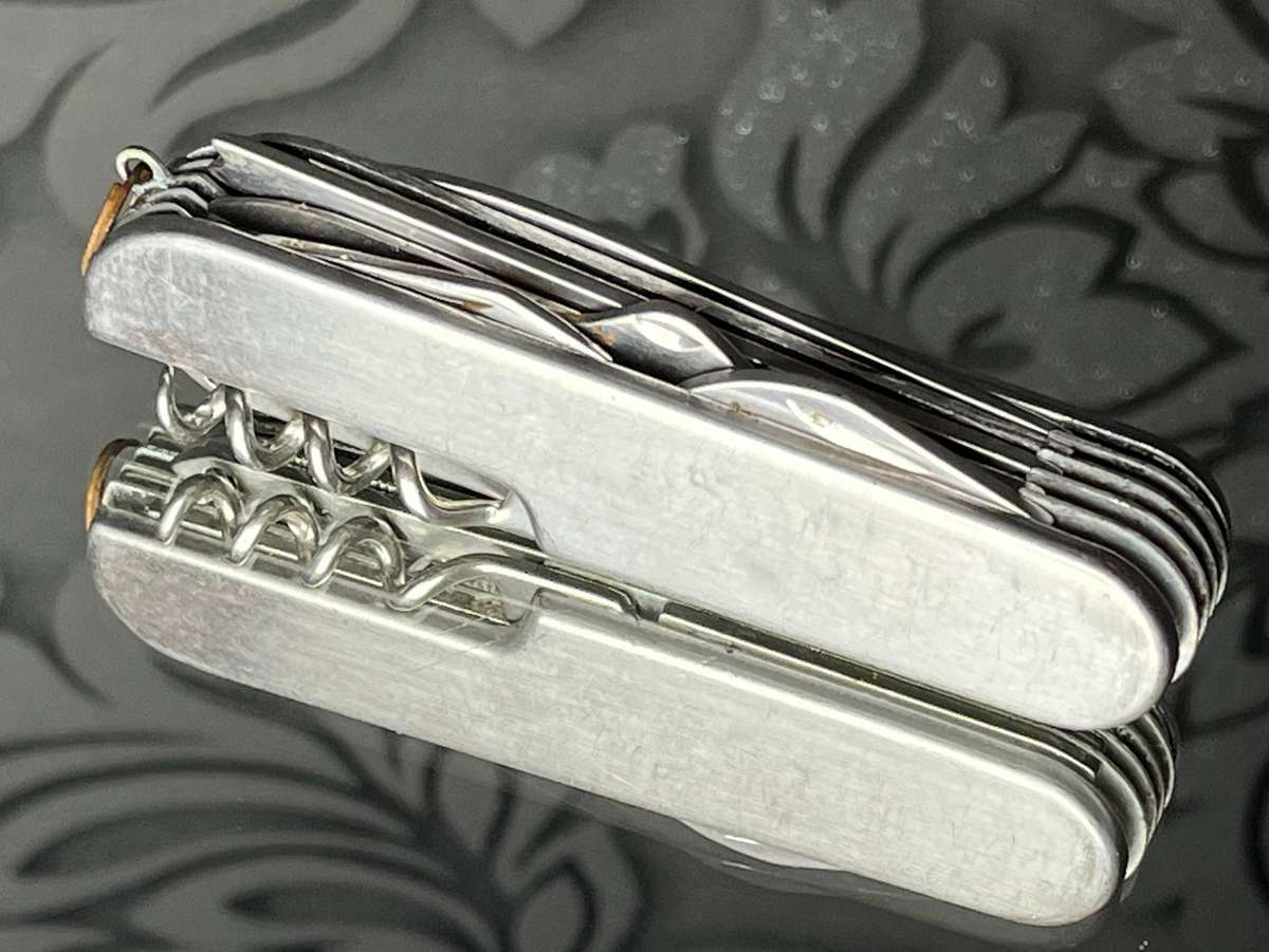 Swiss Style Multi-Tool Pocket Knife  Stainless Steel 11-in-1