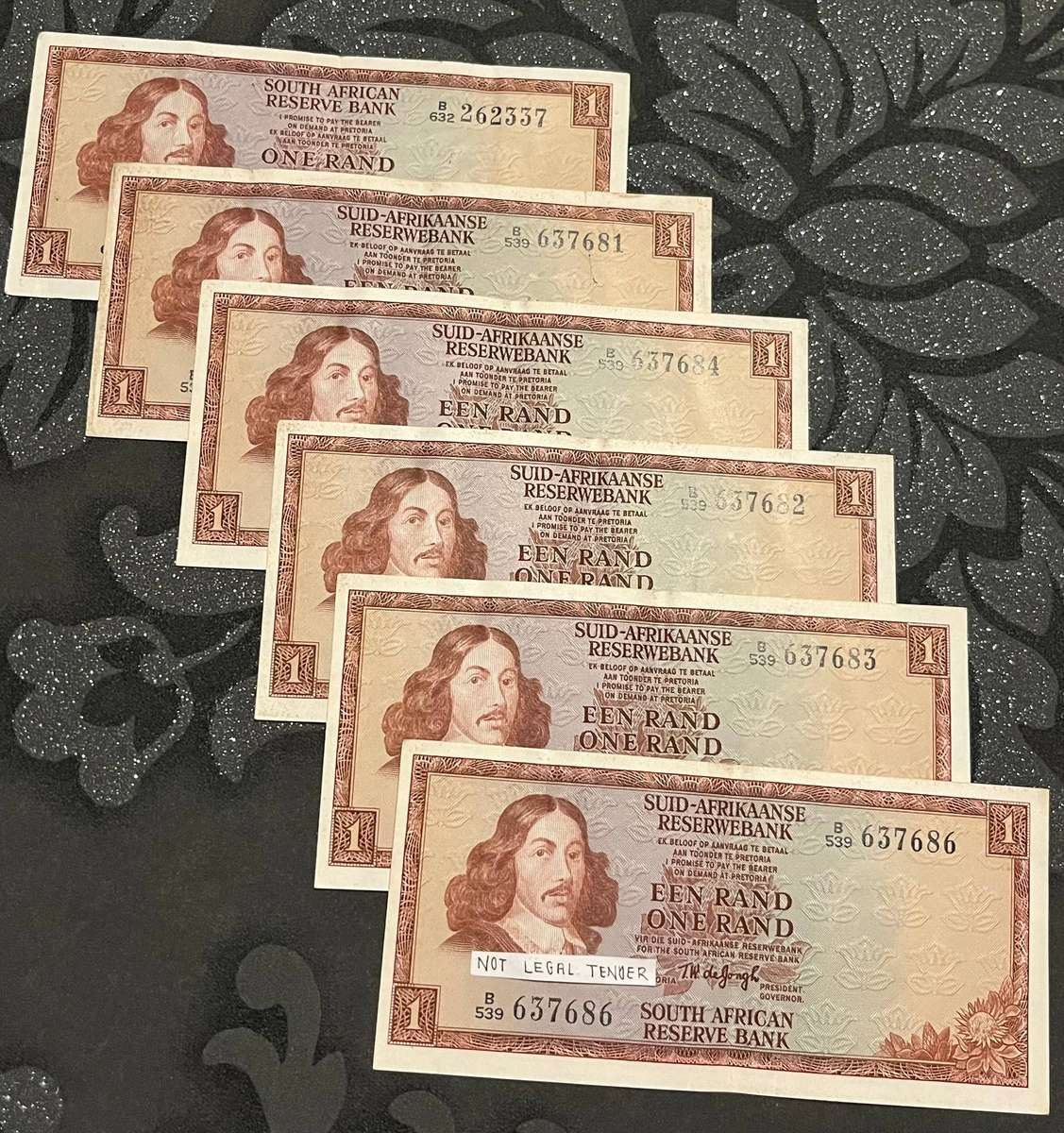  Set of 6 × South Africa 1 Rand Banknotes  Jan van Riebeeck  T.W. de Jongh