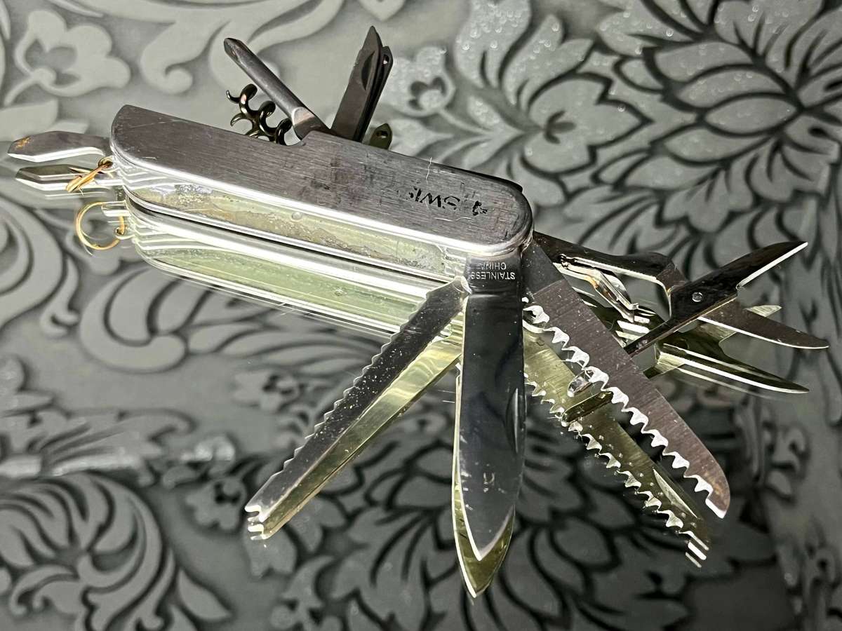Swiss Style Multi-Tool Pocket Knife  Stainless Steel 11-in-1