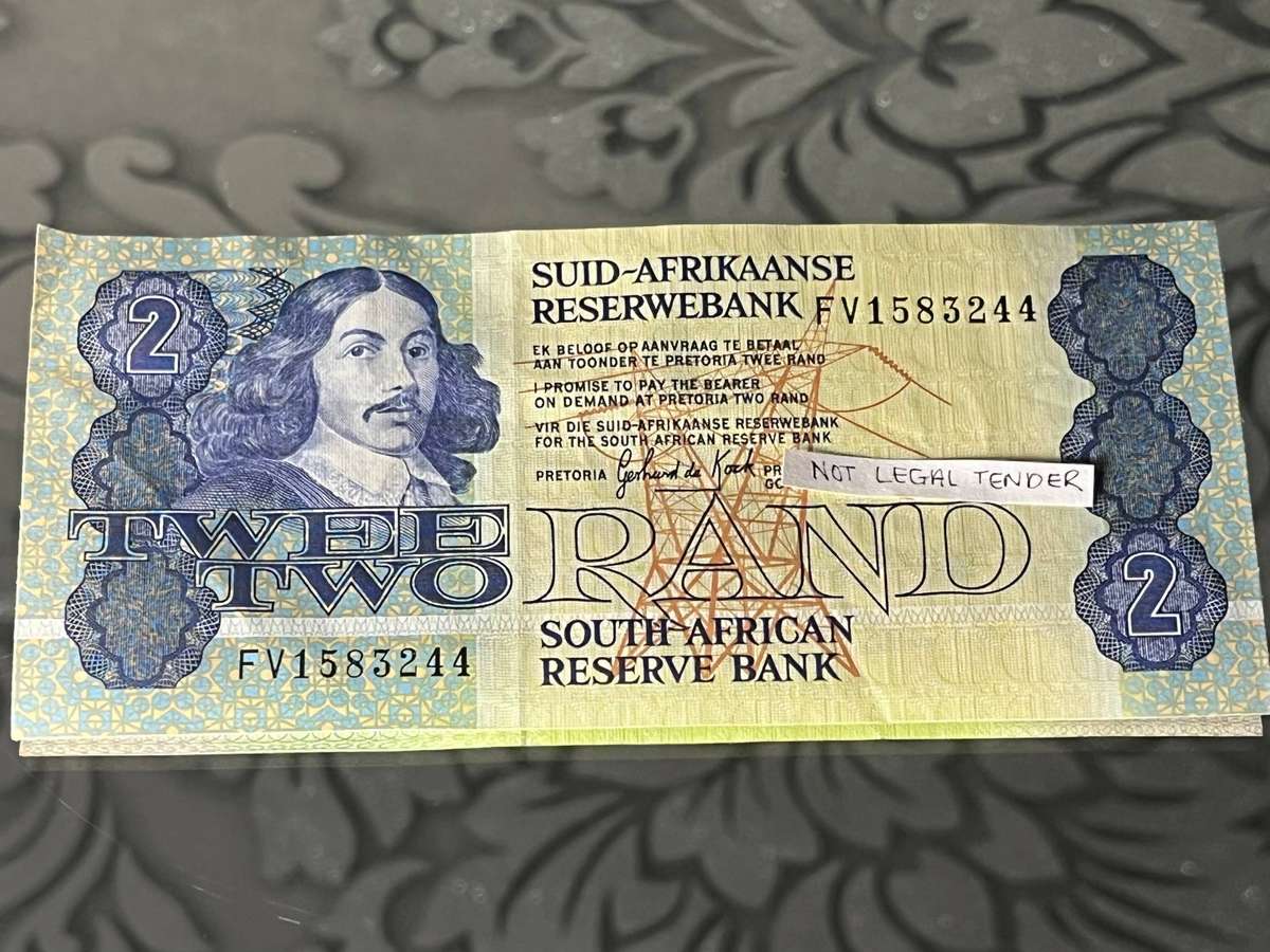 South Africa 2 Rand Note  Governor De Kock  Reserve Bank Issue