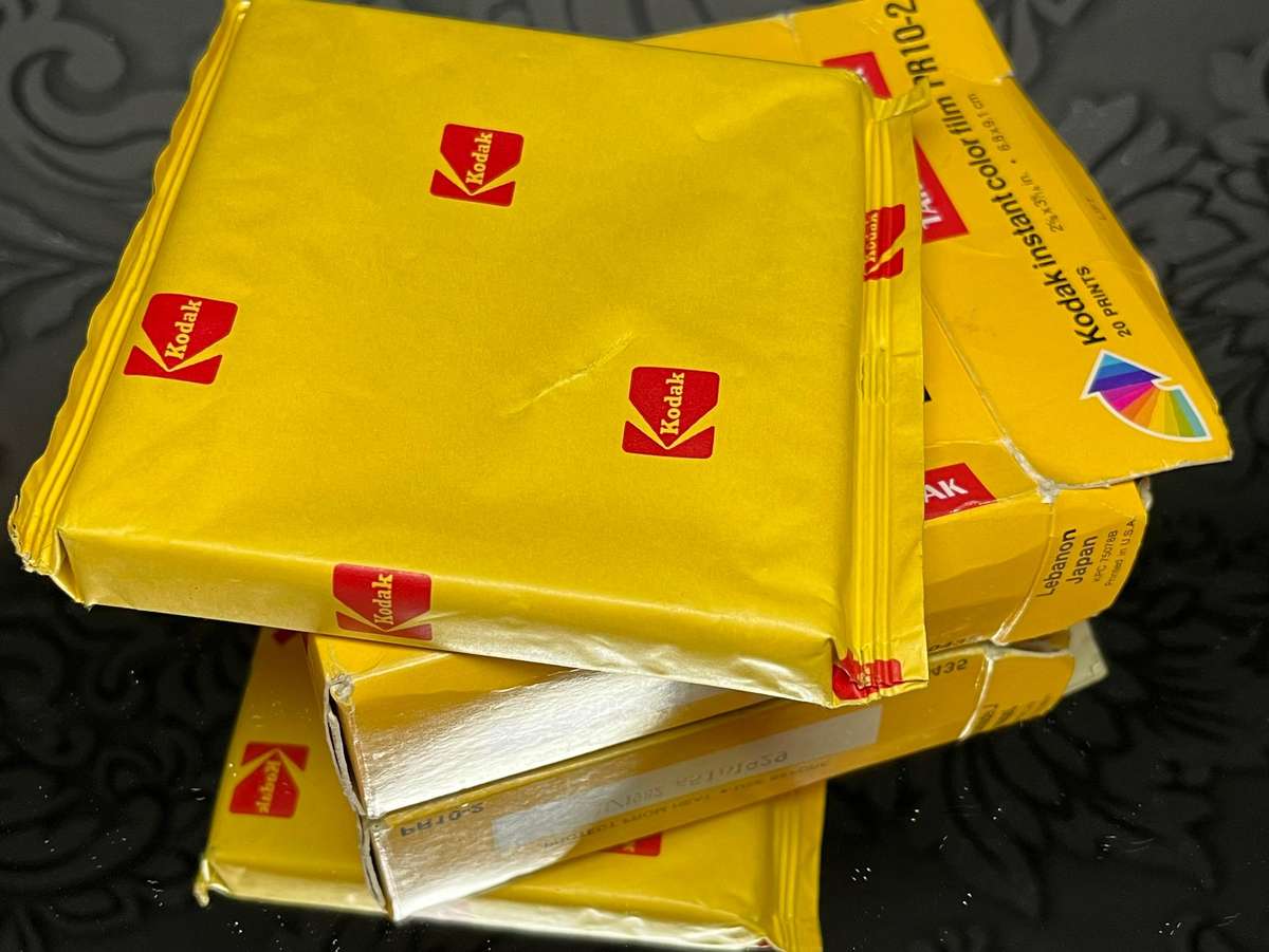 Kodak Colorburst 50 Instant Camera with Box & Film  Untested Vintage