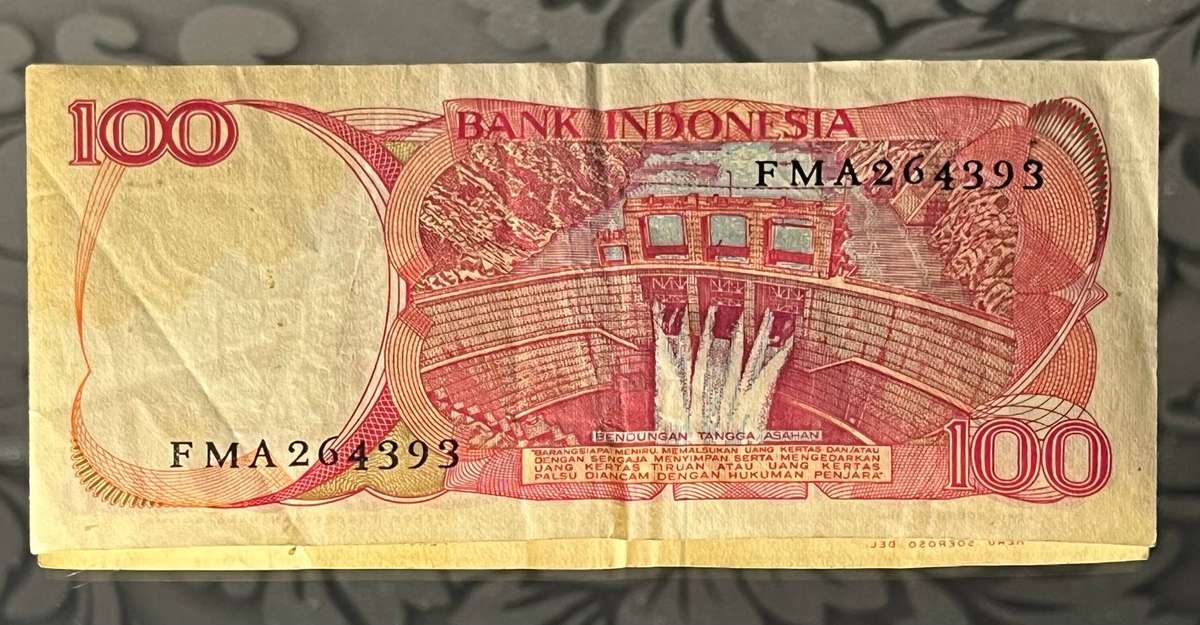 Indonesia 100 Rupiah Note  Bank Indonesia