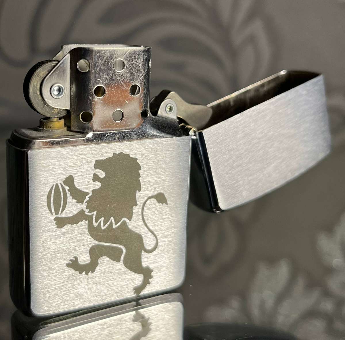  Genuine Zippo Lighter  1994  Lion Rugby Design  Made in USA