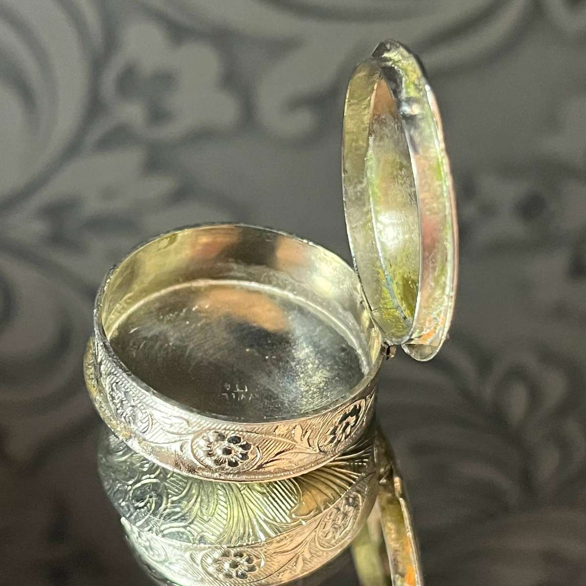 Antique Silver Pill Box  Ornate Engraved Round Snuff Box