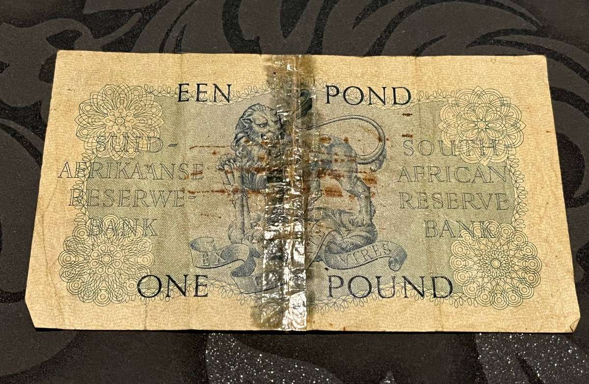  South Africa  One Pound Banknote (1957)  SARB  Poor Condition