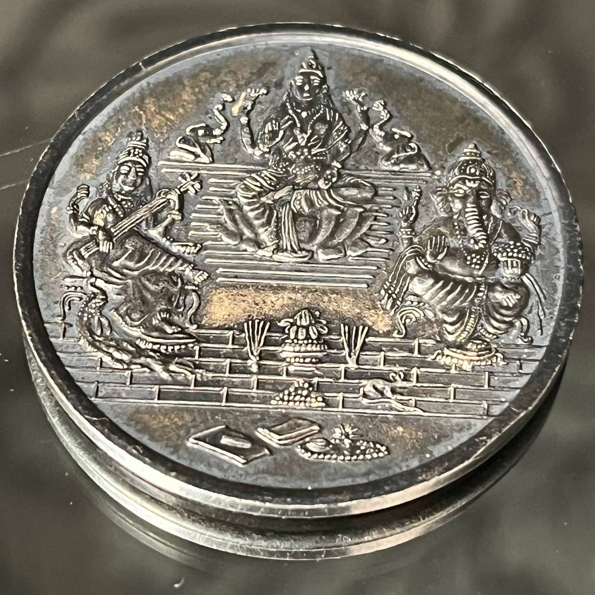 30mm Indian Religious Silver Token RL999  Lakshmi, Saraswati & Ganesha Design