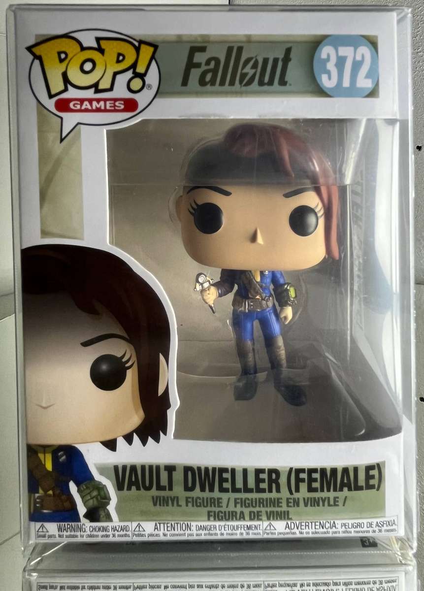  Funko Pop! Games  Fallout Vault Dweller (Female) #372