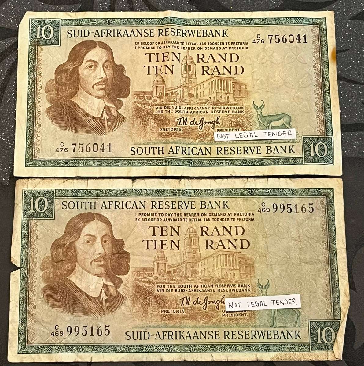 Set of 2 x South Africa 10 Rand Banknotes  Jan van Riebeeck  Reserve Bank Issue