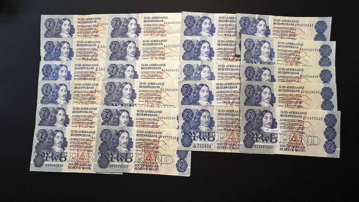 South African Two Rand Banknote Bundle | Suid-Afrikaanse Reserwebank | 22 Notes