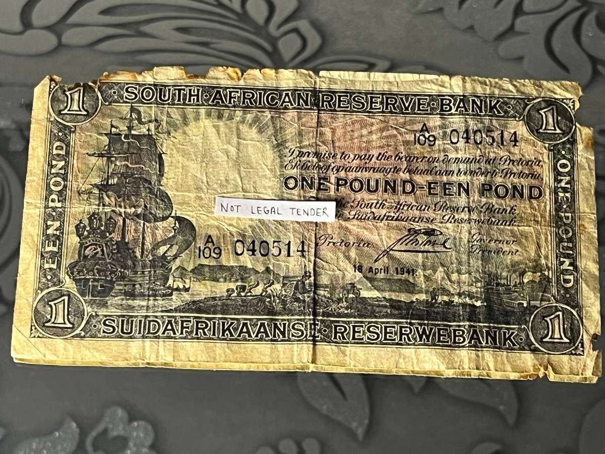 Rare South African Reserve Bank 1941 One Pound Note  Postmus Signature