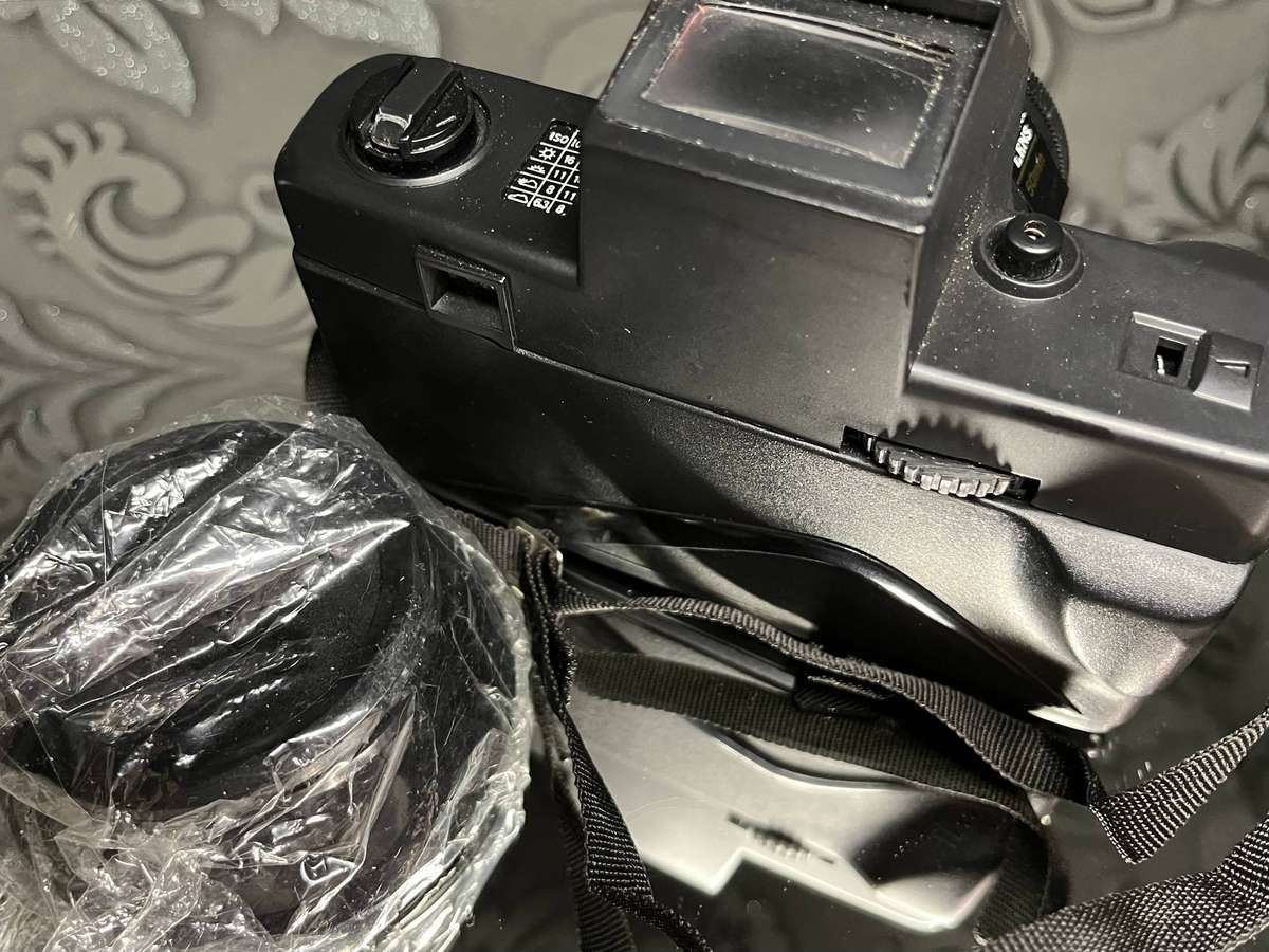 Vintage Sounex 2000DN 35mm Film Camera  Dual Viewfinder Manual Camera with Case & Box