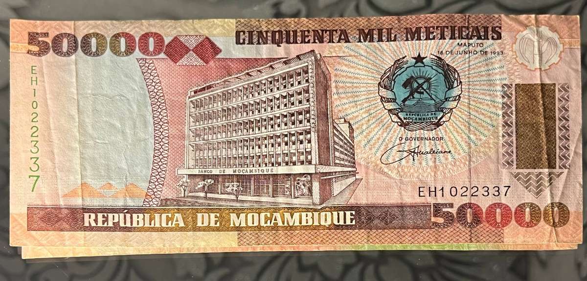 Mozambique  50,000 Meticais Banknote  1993 Issue