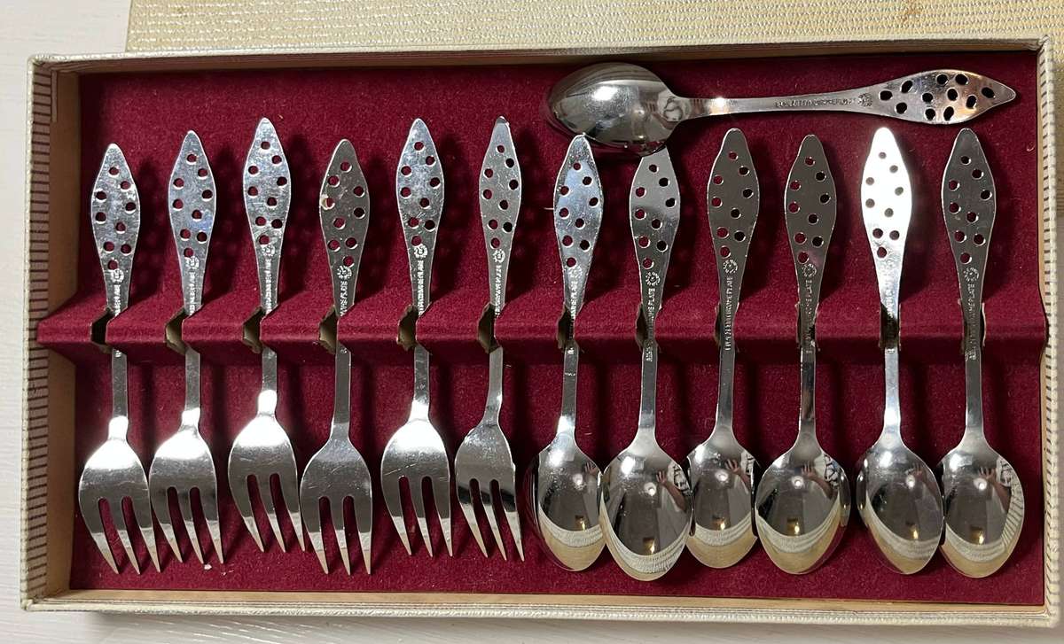  Vintage Dessert Cutlery Set