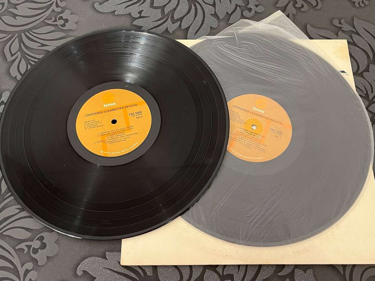 The Very Best of Creedence Clearwater Revival  Double LP Compilation (Fantasy TRC 6009)