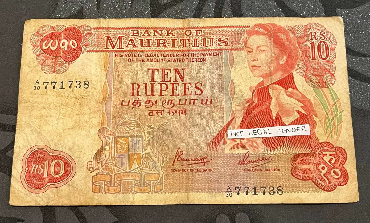 Mauritius  10 Rupees Banknote  Queen Elizabeth II  Rare Collectible