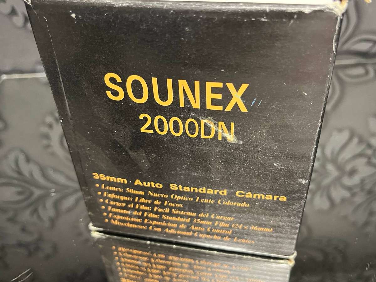 Vintage Sounex 2000DN 35mm Film Camera  Dual Viewfinder Manual Camera with Case & Box
