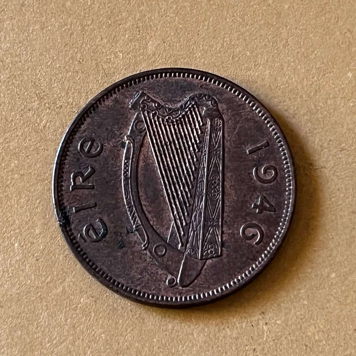  1946 Ireland 1 Penny  Hen & Chicks Bronze Coin
