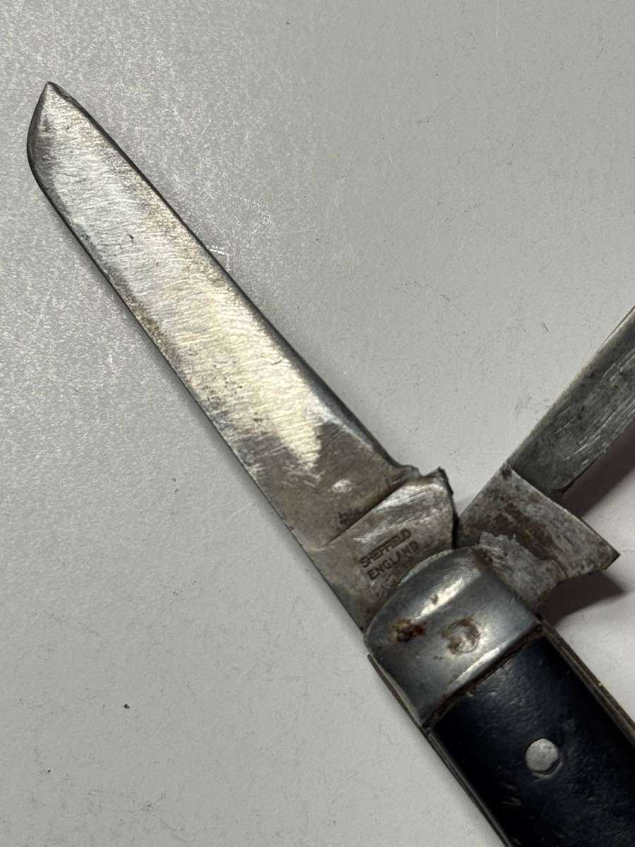  Joseph Rodgers Sheffield England / Vintage Two-Blade Pocket Knife / Black Handle