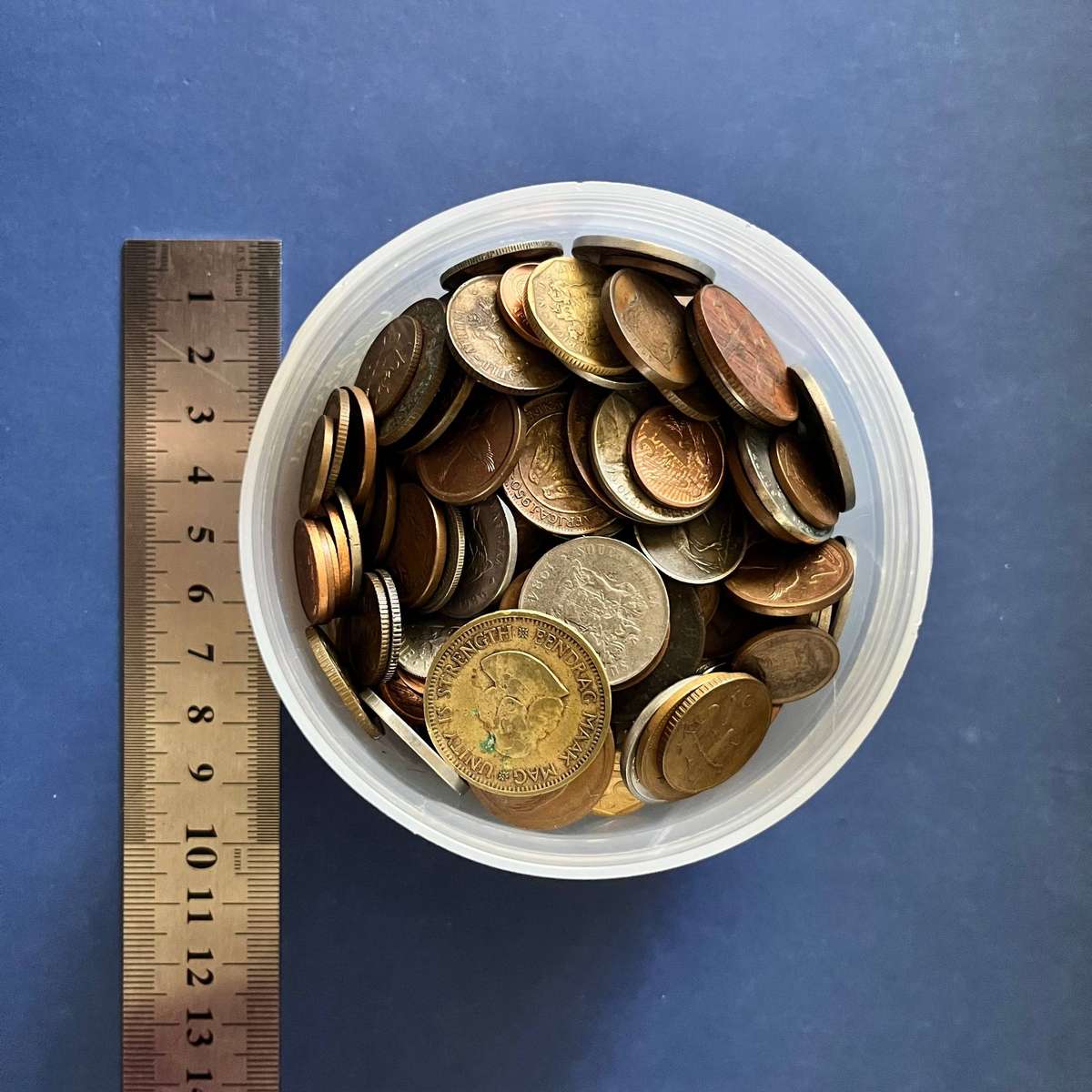  Mixed World & South African Coin Lot in Plastic Tub