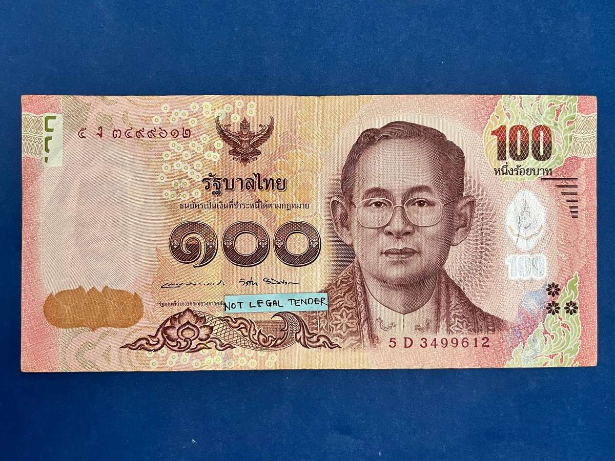 Bank of Thailand  100 Baht Banknote