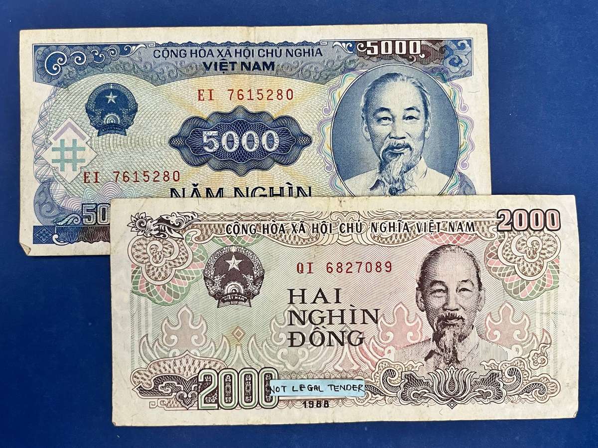 State Bank of Vietnam  5000 & 2000 Dong Banknotes