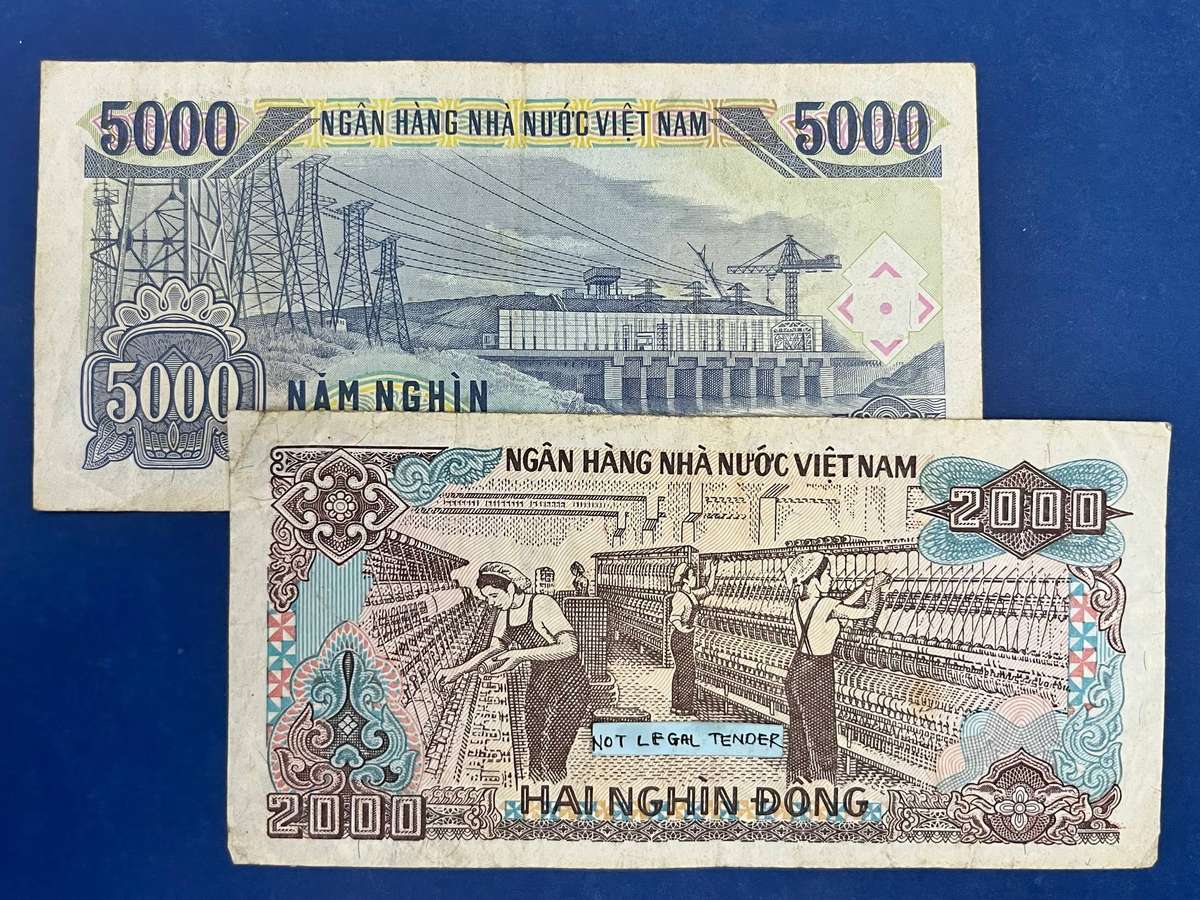 State Bank of Vietnam  5000 & 2000 Dong Banknotes
